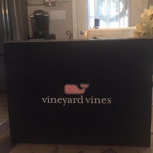 Authentic vineyard vines box, tissue & ribbon